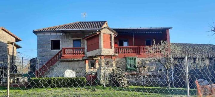 Alojamiento Entero Con Piscina Y Jardin. 奥伦塞 外观 照片