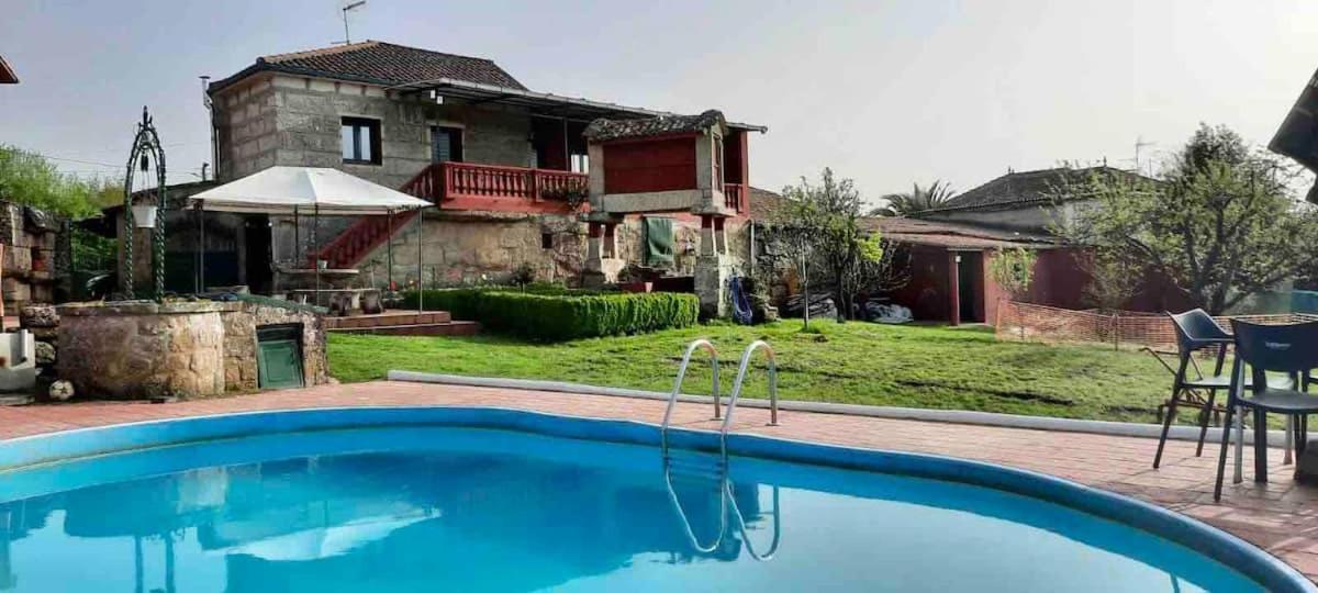 Alojamiento Entero Con Piscina Y Jardin. 奥伦塞 外观 照片