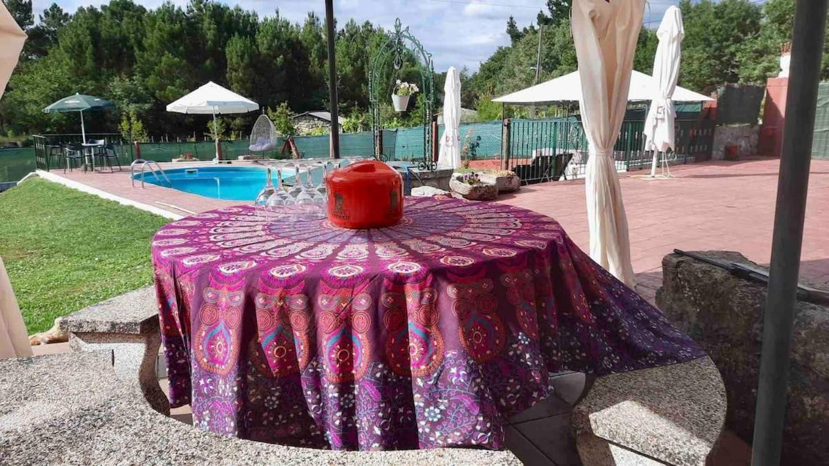 Alojamiento Entero Con Piscina Y Jardin. 奥伦塞 外观 照片