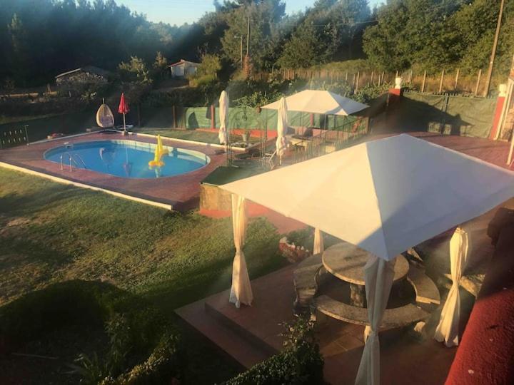Alojamiento Entero Con Piscina Y Jardin. 奥伦塞 外观 照片