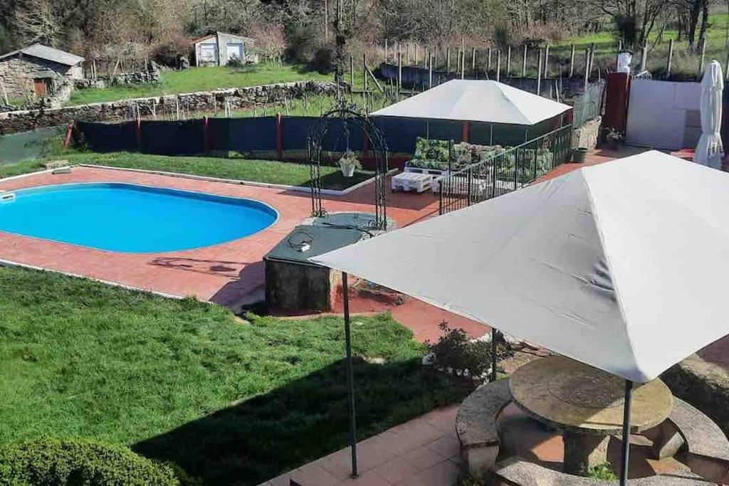 Alojamiento Entero Con Piscina Y Jardin. 奥伦塞 外观 照片