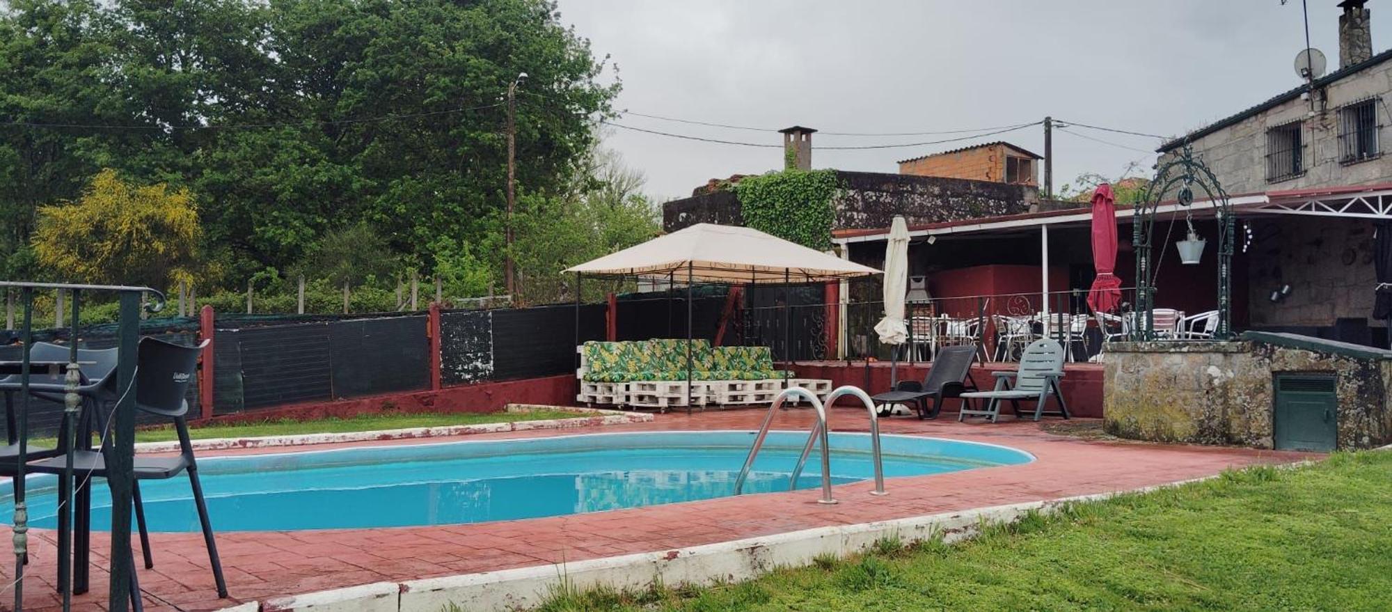 Alojamiento Entero Con Piscina Y Jardin. 奥伦塞 外观 照片