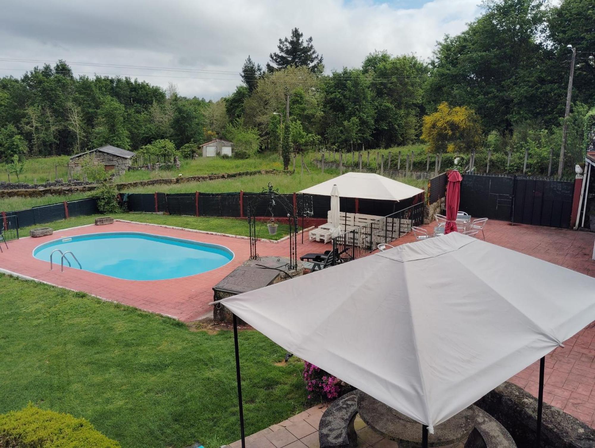 Alojamiento Entero Con Piscina Y Jardin. 奥伦塞 外观 照片